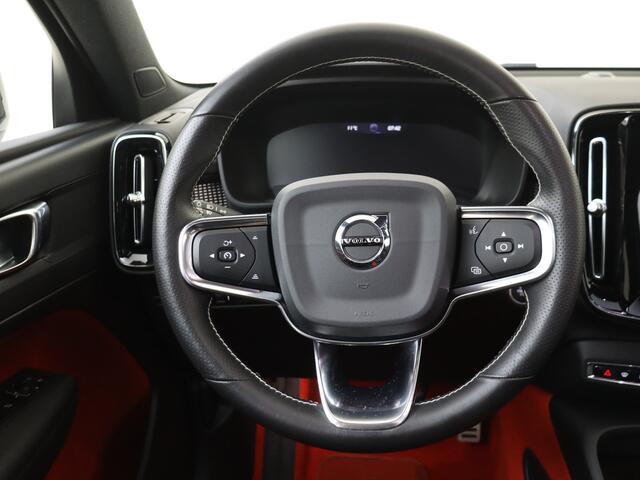Volvo XC40 1.5 T5 Recharge R-Design 262 pk Automaat | Panoramadak | Navigatie | Camera