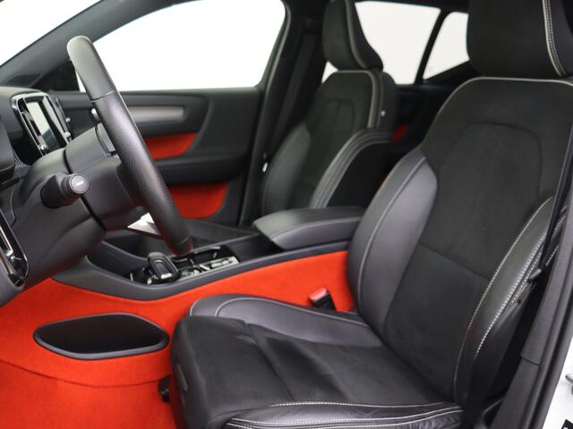 Volvo XC40 1.5 T5 Recharge R-Design 262 pk Automaat | Panoramadak | Navigatie | Camera