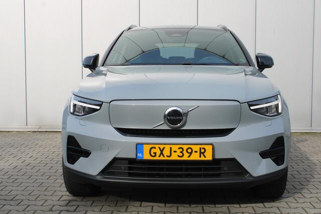 Volvo XC40 Single Motor Extened Range Core 82 kWh | Trekhaak | Warmtepomp | Stoeverwarming