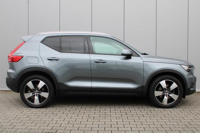 Volvo XC40 2.0 T5 AWD Intro Edition | Trekhaak | 360 graden camera | Panoramadak |
