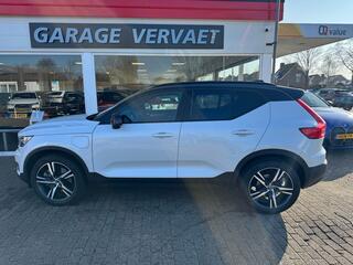 volvo-xc40-1.5-t4-recharge-r-design