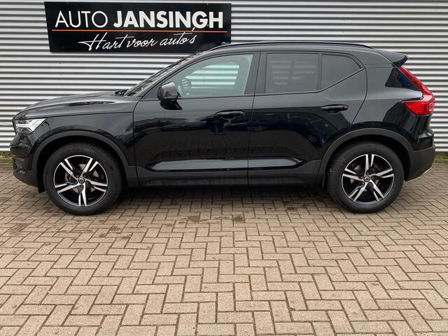 Volvo XC40 1.5 T3 R-Design met 82.282 km!! | Cruise | Climate | Schuif/kanteldak! | Trekhaak! | Navi | Ndl Auto | RIJKLAARPRIJS INCL 12 MAANDEN GARANTIE EN BEURT