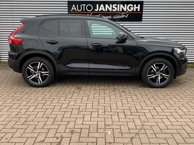 Volvo XC40 1.5 T3 R-Design met 82.282 km!! | Cruise | Climate | Schuif/kanteldak! | Trekhaak! | Navi | Ndl Auto | RIJKLAARPRIJS INCL 12 MAANDEN GARANTIE EN BEURT