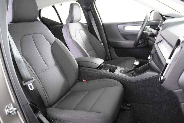 Volvo XC40 1.5 T3 Momentum Pro*1ste Eigenaar*Navigatie*Standkachel*Keyless