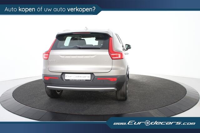 Volvo XC40 1.5 T3 Momentum Pro*1ste Eigenaar*Navigatie*Standkachel*Keyless