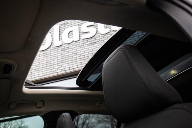 Volvo XC40 1.5 T4 Recharge R-Design , Trekhaak, Pano dak,