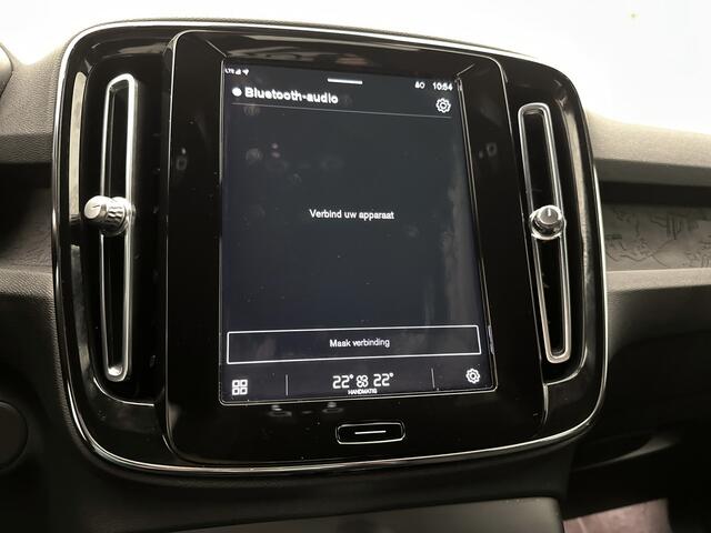 Volvo XC40 Recharge Core 70 kWh Limited | Parkeersensoren | Navigatie | Camera | LM velgen | Cruise Control |