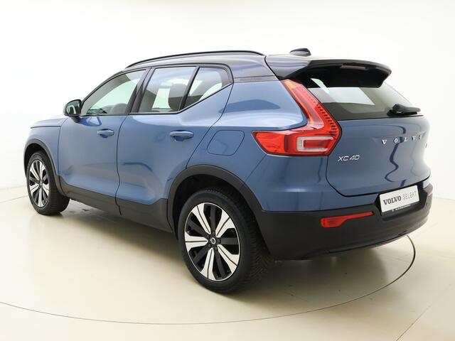 Volvo XC40 Recharge Core 70 kWh / El. Trekhaak / Metallic Lak / Zitting Verlenging / 19'' + All Season banden / PDC + Camera / Lane Keeping Aid /