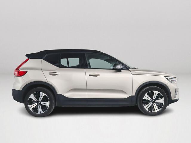 Volvo XC40 Recharge Plus 70 kWh | Parkeercamera | Stoel- en stuurverwarming | Trekhaak