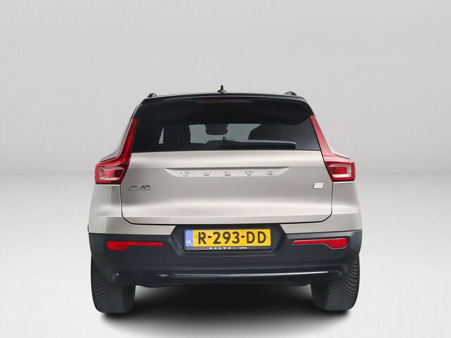 Volvo XC40 Recharge Plus 70 kWh | Parkeercamera | Stoel- en stuurverwarming | Trekhaak