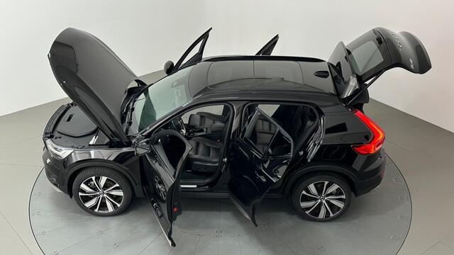 Volvo XC40 RECHARGE P8 AWD R-DESIGN PANODAK