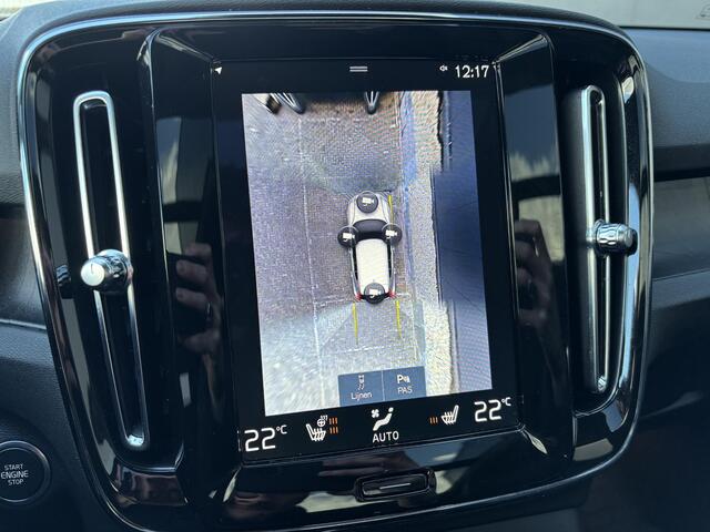 Volvo XC40 1.5 T5 Plug-in hybrid Ultimate Bright / Pano. dak / Elek. verstelbare stoelen / Stuur + stoelverwarming / Achterbankverwarming / 360 camera / Harman Kardon / Pilot assist