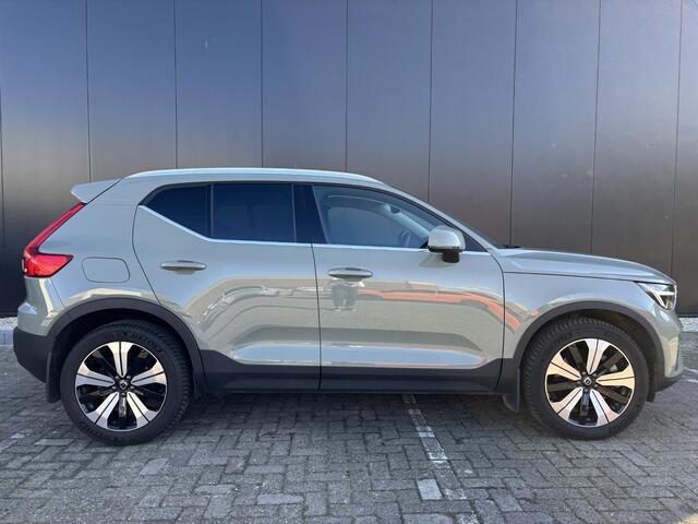 Volvo XC40 1.5 T5 Plug-in hybrid Ultimate Bright / Pano. dak / Elek. verstelbare stoelen / Stuur + stoelverwarming / Achterbankverwarming / 360 camera / Harman Kardon / Pilot assist