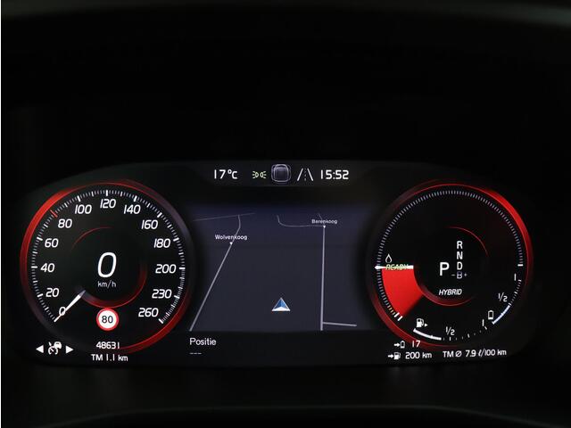Volvo XC40 T5 Plug-in hybrid Ultimate Bright / Pan. dak / Harman Kardon / Stoel+stuur+achterbankverwarming / Elektr. bed. stoelen / Privacy glass