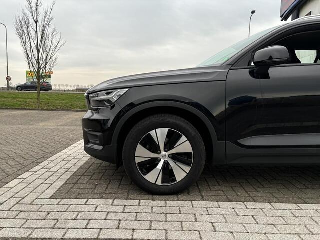 Volvo XC40 T2 Momentum + Business Pro ACC Leder Keyless