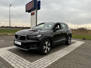 volvo-xc40-t2-momentum-+-business-p