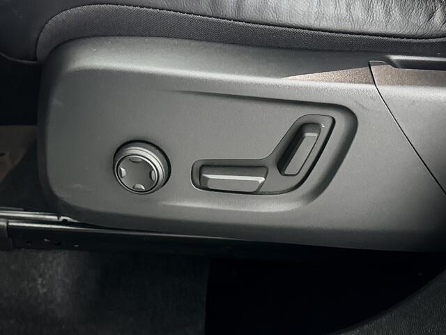 Volvo XC40 T4 Aut. Plug-in hybrid Plus Dark | Parkeercamera | Trekhaak | Harman Kardon