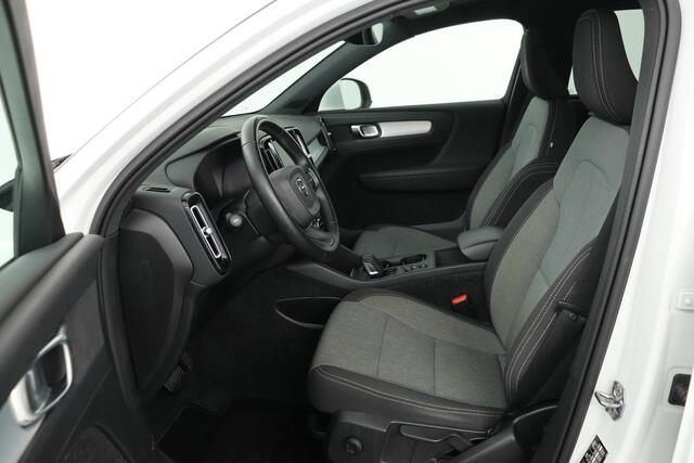 Volvo XC40 1.5 T5 Recharge Business Pro | Panoramadak | Adaptive cruise | Carplay | Navigatie | Standkachel | Keyless | PDC | Getint glas | PHEV