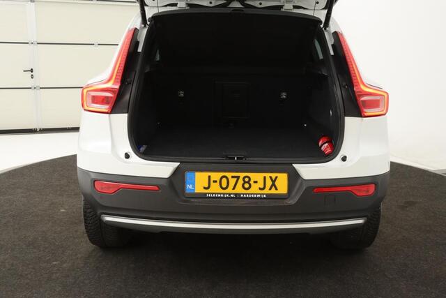 Volvo XC40 1.5 T5 Recharge Business Pro | Panoramadak | Adaptive cruise | Carplay | Navigatie | Standkachel | Keyless | PDC | Getint glas | PHEV