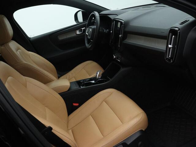 Volvo XC40 1.5 T3 Inscription | AUTOMAAT | PANORAMADAK | NAVIGATIE | LEDER | STOELVERWARMING | CRUISE CONTROL | CLIMATE CONTROL | LANE ASSIST | CLIMATE CONTROL | PARKEERSENSOREN |