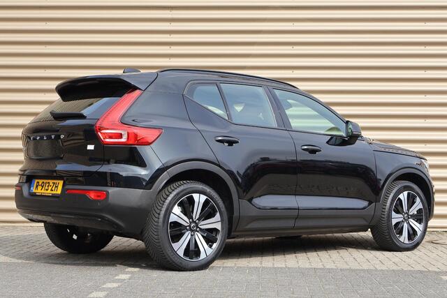 Volvo XC40 Recharge Core 70 kWh | Climate Pack | Warmtepomp | All season banden