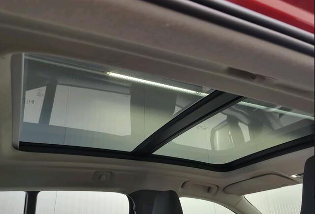 Volvo XC40 1.5 T4 Recharge R-Design Expression / Panoramadak / Navigatie / Airco-ecc./ Xenon / Pdc.V+A /