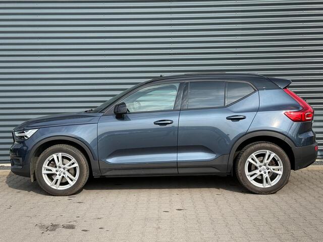 Volvo XC40 B4 R-Design | Panodak | Harman Kardon | Sportstoelen Alcantara Verwarmd | Camera | Carplay | Keyless | Navigatie |