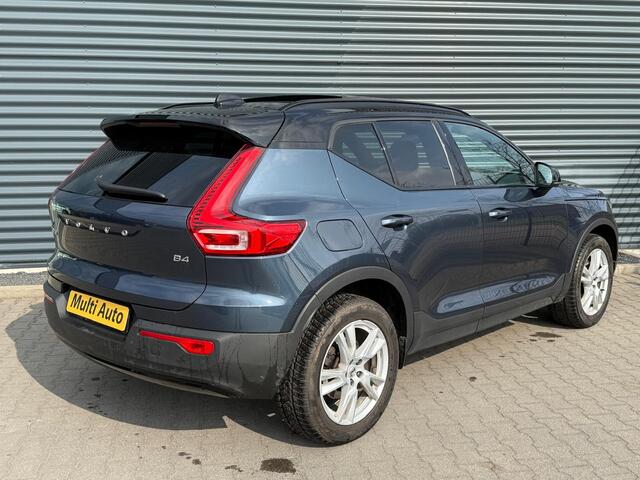 Volvo XC40 B4 R-Design | Panodak | Harman Kardon | Sportstoelen Alcantara Verwarmd | Camera | Carplay | Keyless | Navigatie |