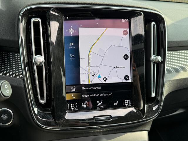 Volvo XC40 B4 R-Design | Panodak | Harman Kardon | Sportstoelen Alcantara Verwarmd | Camera | Carplay | Keyless | Navigatie |