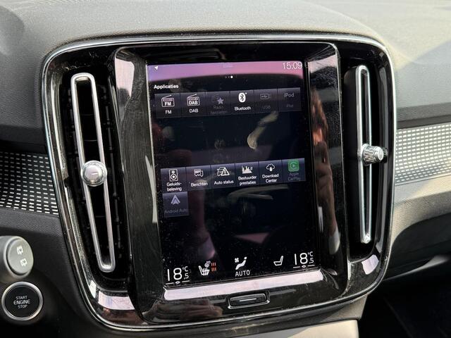 Volvo XC40 B4 R-Design | Panodak | Harman Kardon | Sportstoelen Alcantara Verwarmd | Camera | Carplay | Keyless | Navigatie |
