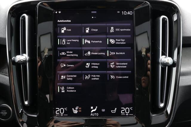 Volvo XC40 T5 Recharge Ultimate Bright - Panorama/schuifdak - IntelliSafe Assist - 360º Camera - Harman/Kardon audio - Verwarmde voorstoelen, stuur & achterbank - Parkeersensoren voor & achter - Elektr. bedienb. voorstoelen met geheugen links - Draadloze tel. lader 
