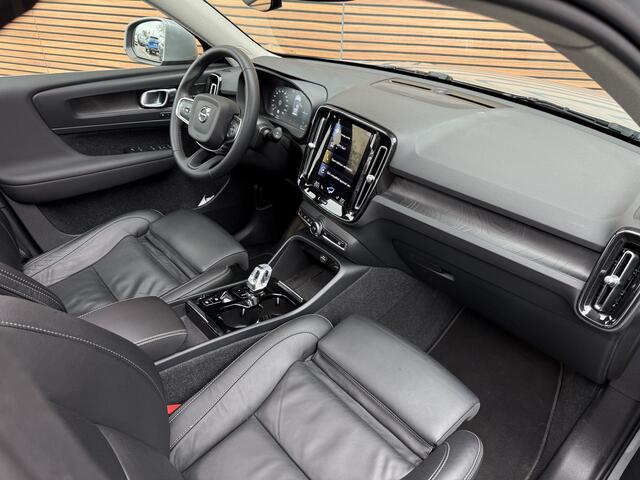 Volvo XC40 1.5 T5 Plug-in hybrid Ultimate Bright Panodak / Winterpack / H&K audio / Leder / Adpt Cruise enz