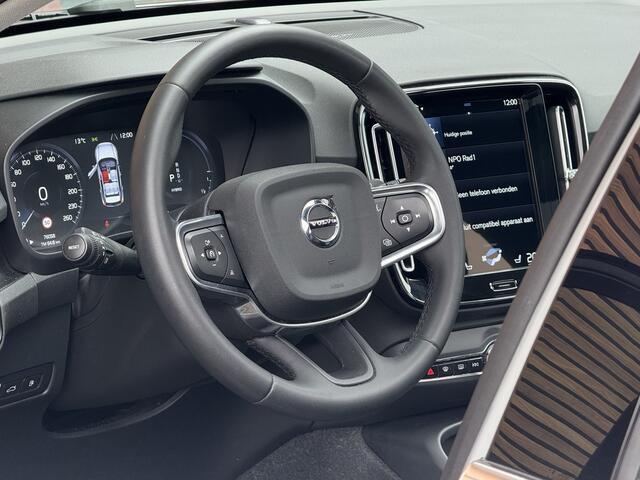 Volvo XC40 1.5 T5 Plug-in hybrid Ultimate Bright Panodak / Winterpack / H&K audio / Leder / Adpt Cruise enz