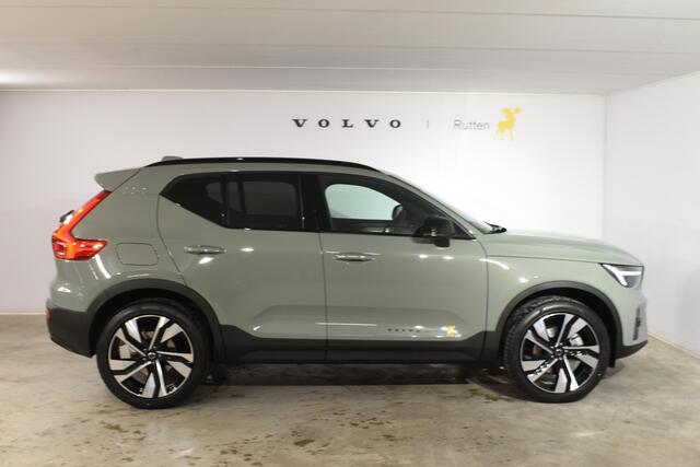 Volvo XC40 B4 211PK Automaat Plus Dark / Lighting pack / Pixel Led verlichting / 20'' velgen / Getint glas achter / Connect Microtech Nubuck