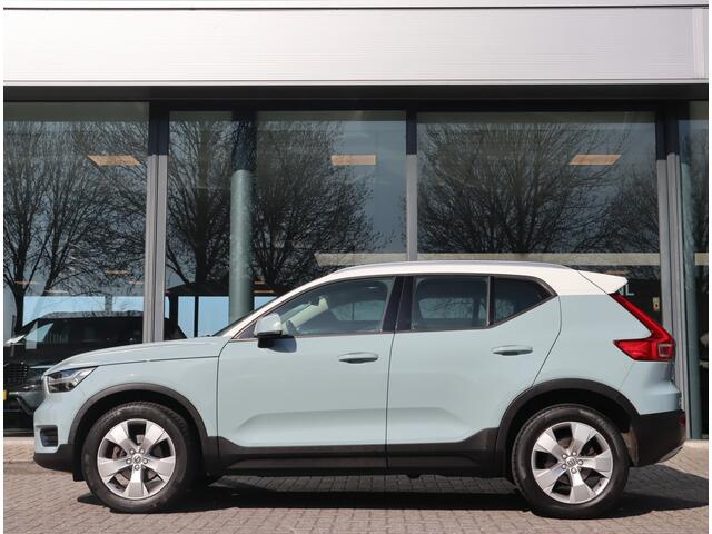 Volvo XC40 1.5 T3 Momentum / Panoramadak
