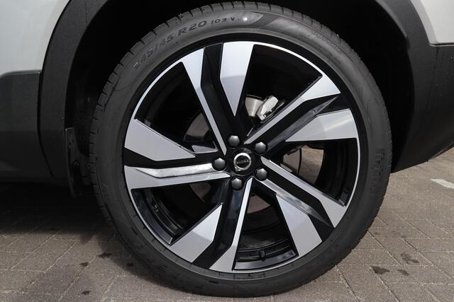 Volvo XC40 2.0 B4 Plus Dark | Schuif/Kanteldak | H&K Audio | 20" velgen |