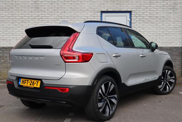 Volvo XC40 2.0 B4 Plus Dark | Schuif/Kanteldak | H&K Audio | 20" velgen |