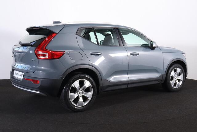 Volvo XC40 T3 Momentum Pro - Verwarmde voorstoelen - Parkeersensoren achter - Volvo On Call - Cruise control - Navigatie - 18' LMV