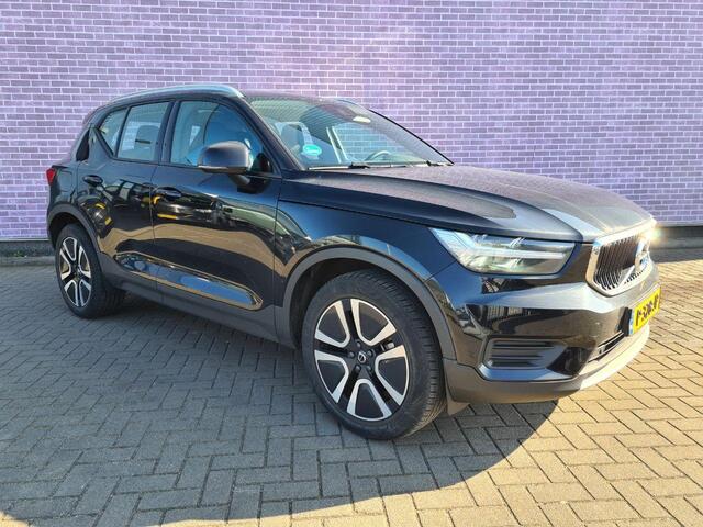 Volvo XC40 B3 Automaat Momentum | Trekhaak | 19" LM velgen | Navigatie | Camera | Parkeersensoren voor en achter | DAB+ | Carplay