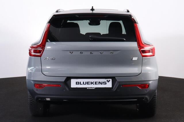 Volvo XC40 Recharge Twin Ultimate 82 kWh - Panorama/schuifdak - IntelliSafe Assist & Surround - 360º Camera - Verwarmde voorstoelen, stuur & achterbank - Parkeersensoren voor & achter - Elektr. bedienb. voorstoelen met geheugen links - Draadloze tel. lader - Warmtep