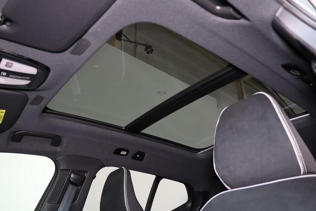 Volvo XC40 Recharge Twin Ultimate 82 kWh - Panorama/schuifdak - IntelliSafe Assist & Surround - 360º Camera - Verwarmde voorstoelen, stuur & achterbank - Parkeersensoren voor & achter - Elektr. bedienb. voorstoelen met geheugen links - Draadloze tel. lader - Warmtep