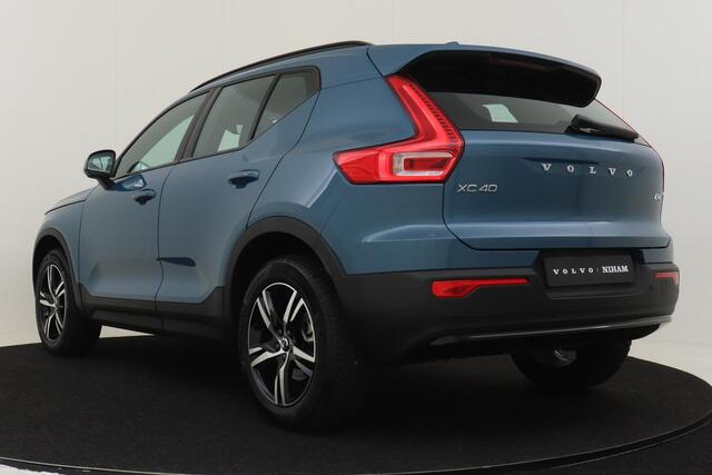 Volvo XC40 B4 (M-HYBRID) PLUS DARK -CAMERA|ADAP.CRUISE|VERW.VOORRUIT|TREKHAAK|HARMAN/KARDON