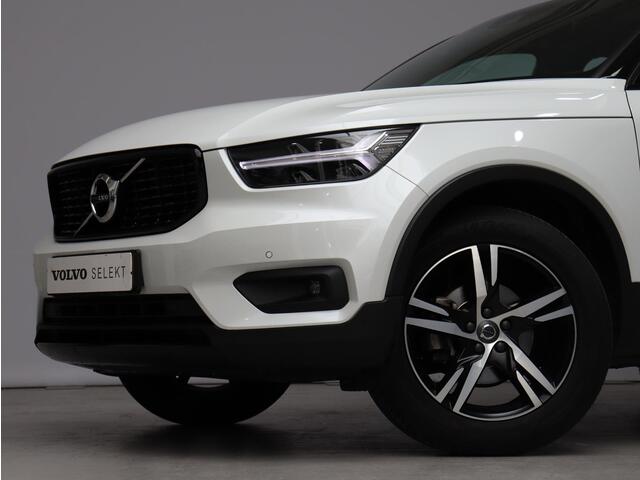 Volvo XC40 T2 Automaat R-Design Volvo XC40 T2 129PK / Automaat R-Design / Park Assist Pack / adaptieve cruise control / BLIS / Key Less / 18"/
