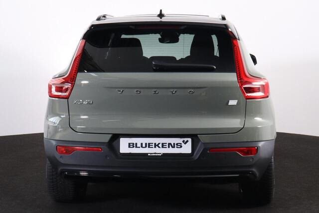 Volvo XC40 Extended Range Ultimate 82 kWh - Panorama/schuifdak - IntelliSafe Assist & Surround - 360º Camera - Harman/Kardon audio - Verwarmde voorstoelen, stuur & achterbank - Parkeersensoren voor & achter - Draadloze tel. lader - Extra getint glas - Elektr. inklap
