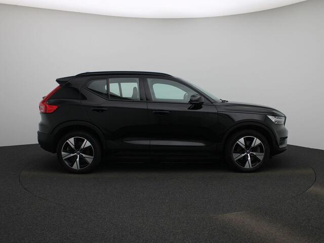 Volvo XC40 Recharge Plus | NAVIGATIE | STOELVERWARMING | CLIMATE CONTROL | LED KOPLAMPEN | SPORTSTOELEN | ADAPTIVE CRUISE CONTROL | ELEKTRISCHE ACHTERKLEP | APPLE CARPLAY / ANDROID AUTO | ACHTERUITRIJCAMERA | STUURWIEL VERWARMD |