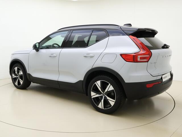 Volvo XC40 P8 408pk AWD R-Design / 360 Camera / Harman&Kardon / Panoramadak / Nubuck / Extra getint glas / El. Trekhaak / Warmtepomp / Stoel + Stuurw. Verwarming /