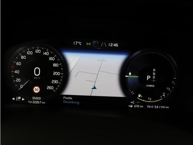 Volvo XC40 T4 Recharge Inscription / Trekhaak / Leder / Stoel + stuur verwarmd / Adapt. cruise / Camera achter /