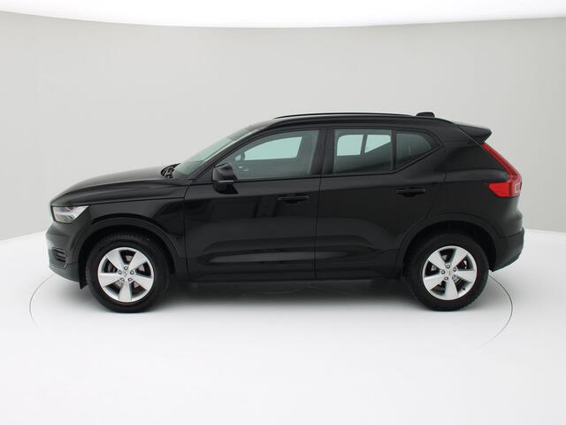 Volvo XC40 1.5 T2 Momentum Core NAVI./Trekh.