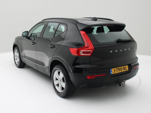 Volvo XC40 1.5 T2 Momentum Core NAVI./Trekh.