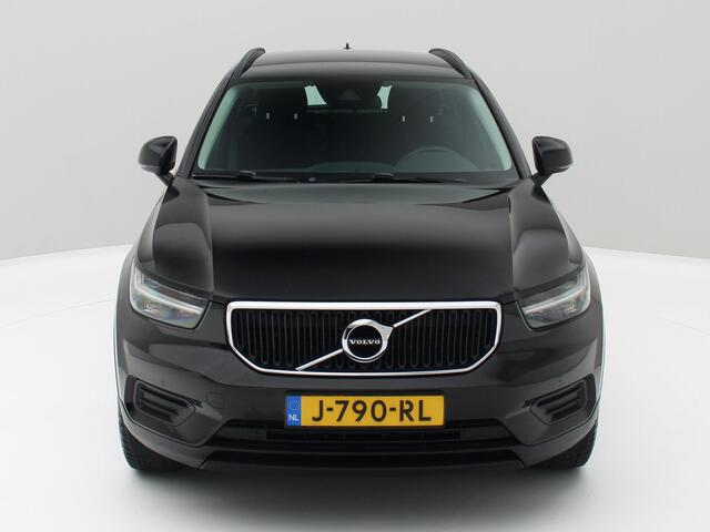 Volvo XC40 1.5 T2 Momentum Core NAVI./Trekh.
